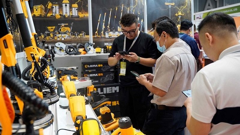 汽车维修工具箱工具包根据用途和功能可以分为以下几类：